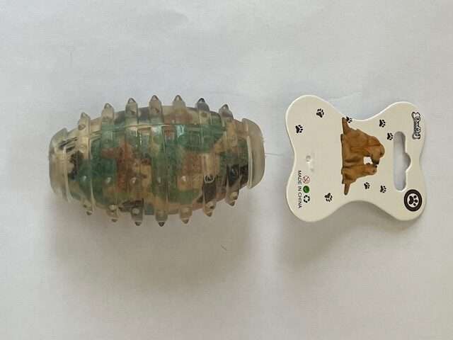 Juguete granada militar morder